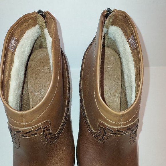 UGG Charlotte Ankle Boot Size 9.5 wool lined - Picture 4 of 8